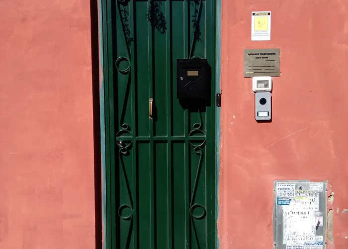 Andenis Tiber House Гостевой дом