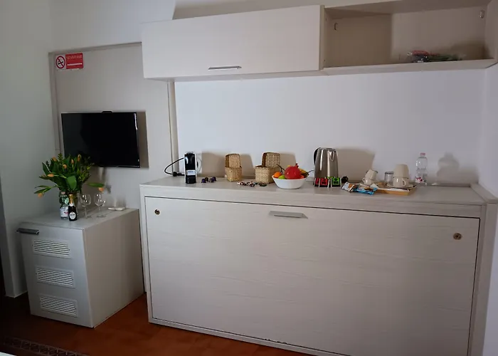 Andenis Tiber House