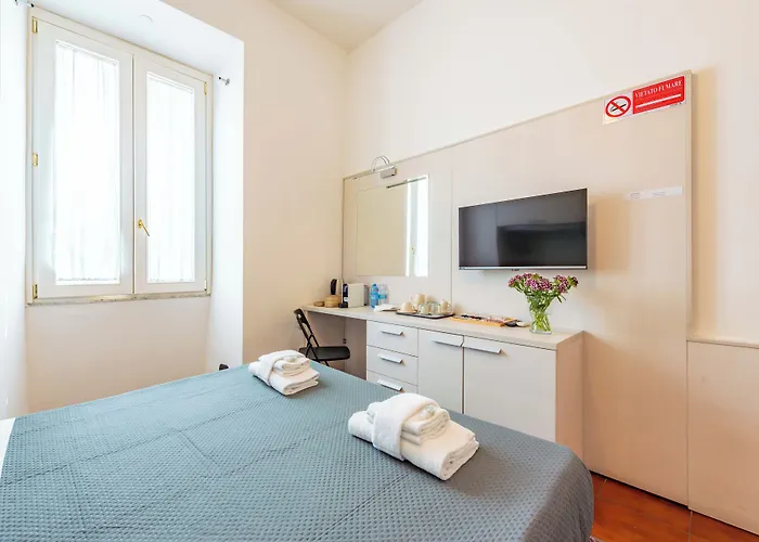 Andenis Tiber House